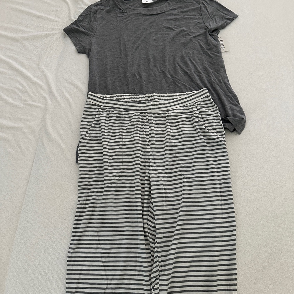Pajamas-Soma 2 piece set- XS NWT